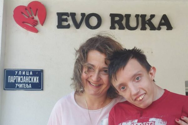 evo_ruka_1632073738876308